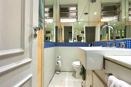 Apartamento para alugar com 130m², 3 quartos e sem vaga
