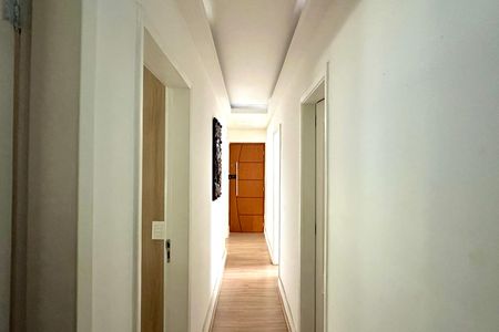 Apartamento para alugar com 130m², 3 quartos e sem vaga