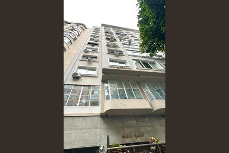 Apartamento para alugar com 130m², 3 quartos e sem vaga