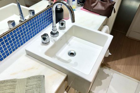 Apartamento para alugar com 130m², 3 quartos e sem vaga