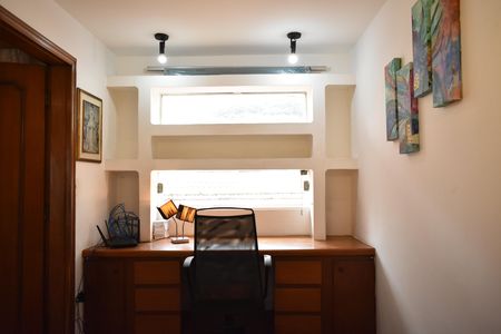 Casa para alugar com 295m², 3 quartos e 2 vagasEscritório 1