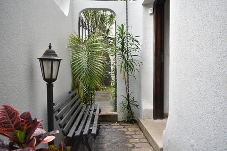 Casa para alugar com 295m², 3 quartos e 2 vagasJardim (entrada)