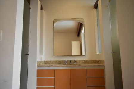 Casa para alugar com 295m², 3 quartos e 2 vagasSuíte 2
