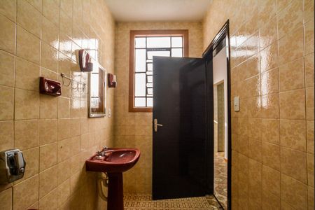 Casa para alugar com 100m², 2 quartos e 1 vaga Casa para alugar com 100m², 2 quartos e 1 vagaBanheiro
