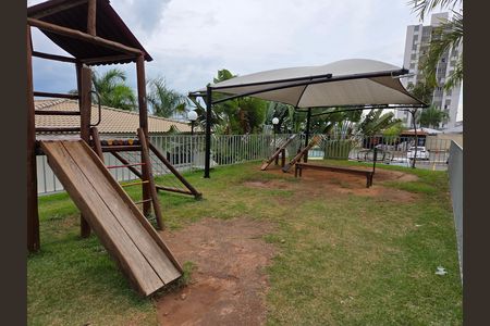Apartamento para alugar com 50m², 2 quartos e 1 vaga Apartamento para alugar com 50m², 2 quartos e 1 vagaÁrea comum - Playground