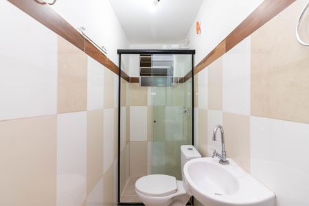 Banheiro de apartamento para alugar com 1 quarto, 30m² em Chora Menino, São Paulo