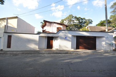 Fachada de casa à venda com 4 quartos, 900m² em Tremembé, São Paulo