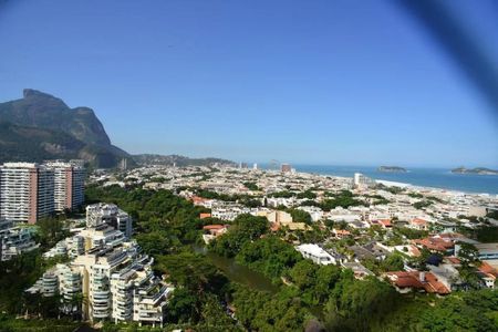 Apartamento para alugar com 220m², 3 quartos e 3 vagas Apartamento para alugar com 220m², 3 quartos e 3 vagasVista