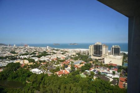 Apartamento para alugar com 220m², 3 quartos e 3 vagas Apartamento para alugar com 220m², 3 quartos e 3 vagasCobertura