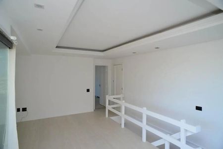 Apartamento para alugar com 220m², 3 quartos e 3 vagas Apartamento para alugar com 220m², 3 quartos e 3 vagasSegundo andar