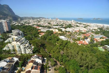 Apartamento para alugar com 220m², 3 quartos e 3 vagas Apartamento para alugar com 220m², 3 quartos e 3 vagasVista