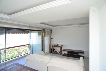 Apartamento para alugar com 220m², 3 quartos e 3 vagas Apartamento para alugar com 220m², 3 quartos e 3 vagasSala