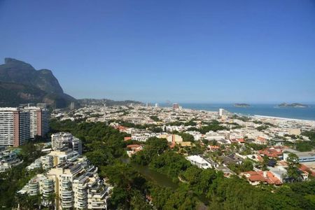 Apartamento para alugar com 220m², 3 quartos e 3 vagas Apartamento para alugar com 220m², 3 quartos e 3 vagasVista