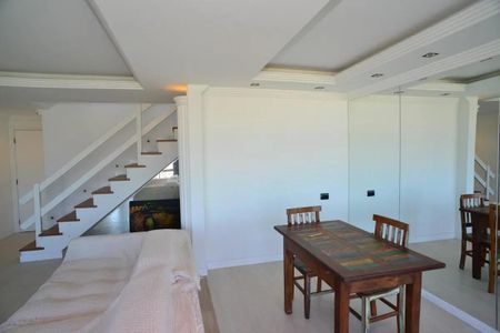 Apartamento para alugar com 220m², 3 quartos e 3 vagas Apartamento para alugar com 220m², 3 quartos e 3 vagasSala