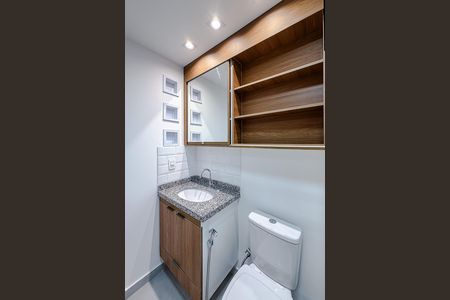 Studio para alugar com 28m², 1 quarto e sem vaga Studio para alugar com 28m², 1 quarto e sem vagaBanheiro da Suíte