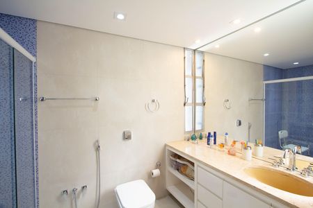 Apartamento à venda com 158m², 3 quartos e sem vaga Apartamento à venda com 158m², 3 quartos e sem vagaBanheiro da Suíte