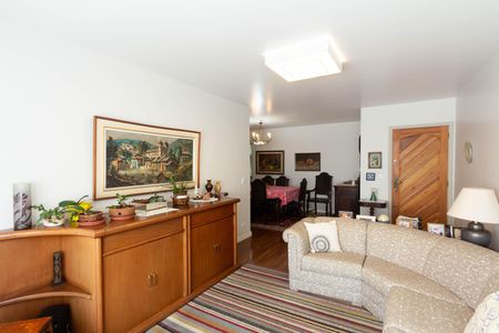 Apartamento à venda com 158m², 3 quartos e sem vaga Apartamento à venda com 158m², 3 quartos e sem vagaSala