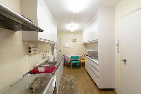 Apartamento à venda com 158m², 3 quartos e sem vaga Apartamento à venda com 158m², 3 quartos e sem vagaCozinha