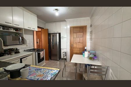 Apartamento à venda com 107m², 3 quartos e 2 vagas Apartamento à venda com 107m², 3 quartos e 2 vagasCozinha
