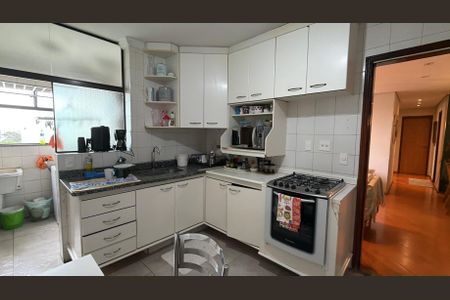 Apartamento à venda com 107m², 3 quartos e 2 vagas Apartamento à venda com 107m², 3 quartos e 2 vagasCozinha