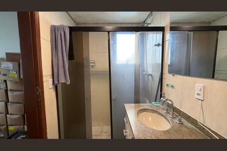 Apartamento à venda com 107m², 3 quartos e 2 vagas Apartamento à venda com 107m², 3 quartos e 2 vagasBanheiro da Suíte