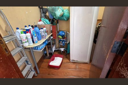 Apartamento à venda com 107m², 3 quartos e 2 vagas Apartamento à venda com 107m², 3 quartos e 2 vagasQuarto de Serviço