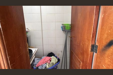 Apartamento à venda com 107m², 3 quartos e 2 vagas Apartamento à venda com 107m², 3 quartos e 2 vagasBanheiro de serviço