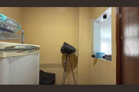 Apartamento à venda com 107m², 3 quartos e 2 vagas Apartamento à venda com 107m², 3 quartos e 2 vagasQuarto de Serviço