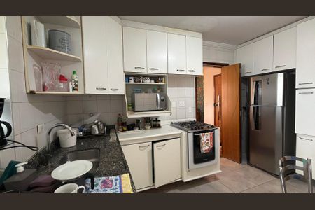 Apartamento à venda com 107m², 3 quartos e 2 vagas Apartamento à venda com 107m², 3 quartos e 2 vagasCozinha