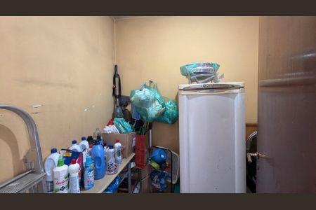 Apartamento à venda com 107m², 3 quartos e 2 vagas Apartamento à venda com 107m², 3 quartos e 2 vagasQuarto de Serviço