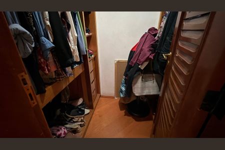 Apartamento à venda com 107m², 3 quartos e 2 vagas Apartamento à venda com 107m², 3 quartos e 2 vagasCloset