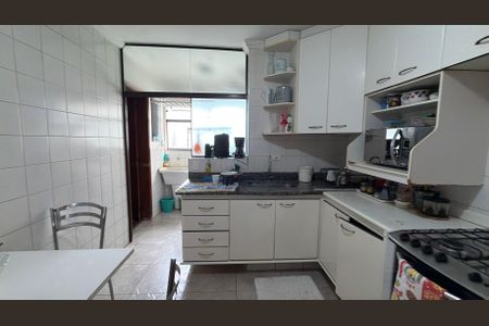 Apartamento à venda com 107m², 3 quartos e 2 vagas Apartamento à venda com 107m², 3 quartos e 2 vagasCozinha