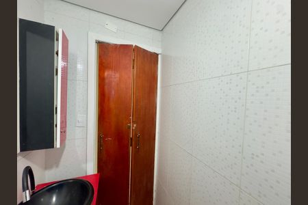 Apartamento à venda com 41m², 2 quartos e 1 vaga Apartamento à venda com 41m², 2 quartos e 1 vagaBanheiro