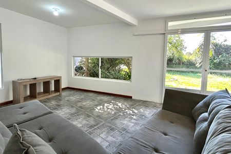 Casa para alugar com 210m², 3 quartos e 3 vagas Casa para alugar com 210m², 3 quartos e 3 vagasSala