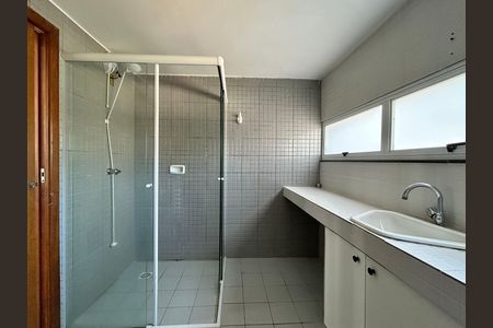 Casa para alugar com 210m², 3 quartos e 3 vagas Casa para alugar com 210m², 3 quartos e 3 vagasBanheiro 1