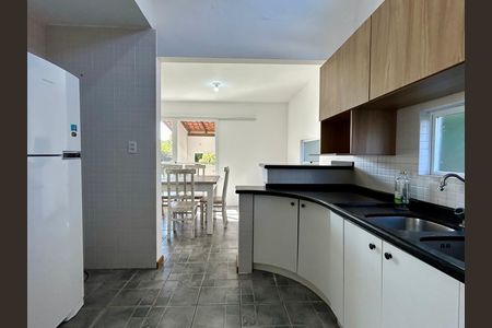 Casa para alugar com 210m², 3 quartos e 3 vagas Casa para alugar com 210m², 3 quartos e 3 vagasCozinha
