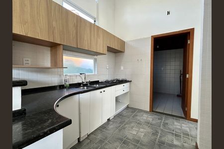 Casa para alugar com 210m², 3 quartos e 3 vagas Casa para alugar com 210m², 3 quartos e 3 vagasCozinha