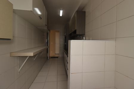 Apartamento para alugar com 67m², 3 quartos e 1 vagaÁrea de Serviço