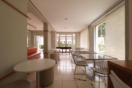 Apartamento para alugar com 67m², 3 quartos e 1 vagaÁrea Comum - Salão de Festa