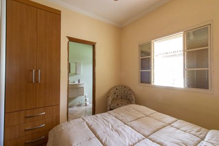 Casa à venda com 249m², 3 quartos e 6 vagasSuite