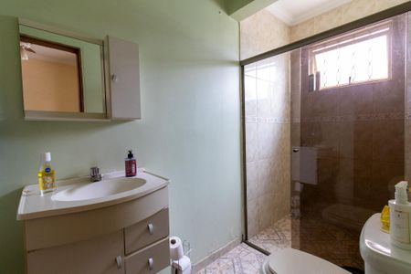 Casa à venda com 249m², 3 quartos e 6 vagasBanheiro da Suíte