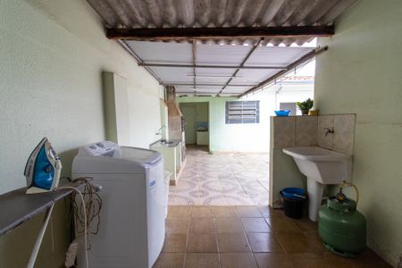 Casa à venda com 249m², 3 quartos e 6 vagasÁrea de Serviço