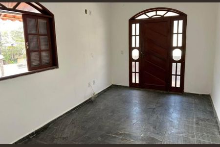 Sala de casa para alugar com 3 quartos, 140m² em Nova Alianca, Rio das Ostras