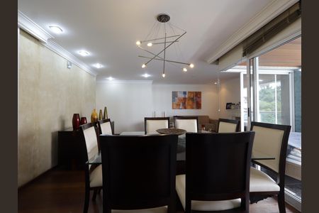 Sala de apartamento à venda com 3 quartos, 168m² em Real Parque, São Paulo