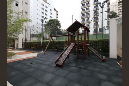 Apartamento à venda com 168m², 3 quartos e 4 vagasÁrea comum - Playground