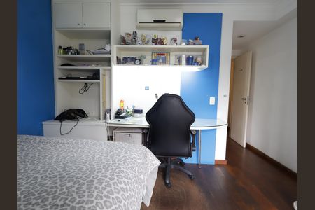 Apartamento à venda com 168m², 3 quartos e 4 vagasSuíte 2