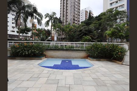 Apartamento à venda com 168m², 3 quartos e 4 vagasÁrea comum - Piscina