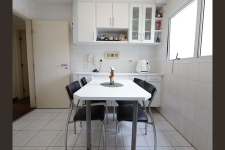 Apartamento à venda com 168m², 3 quartos e 4 vagasCozinha