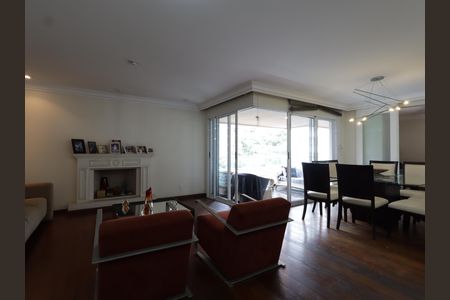 Apartamento à venda com 168m², 3 quartos e 4 vagasSala