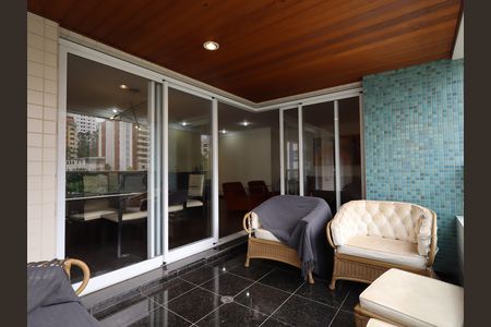 Apartamento à venda com 168m², 3 quartos e 4 vagasVaranda da Sala